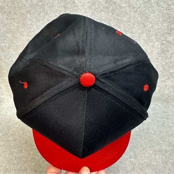 Land O Lakes Hat Adult OSFA Black Red Embroidered Logo Work Wear Food Services - Picture 6 of 10